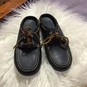 Edie Bauer shoes. (Almost new)